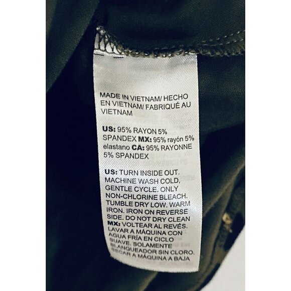 Chicos 2 Womens Large Olive Green Cheetah Print Top Cuffed Sleeve Gold Foil Boho - Picture 7 of 9